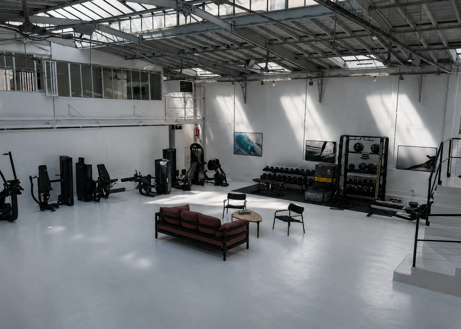 Matrix Fitness — espace poids libres et lounge